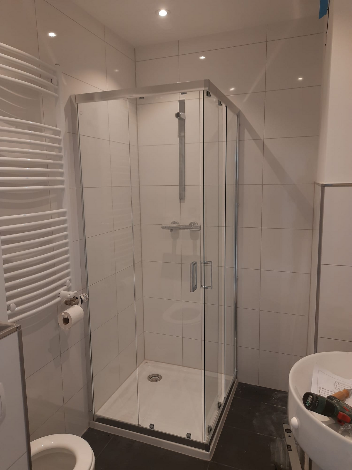 Duschkabine Schiebetür, 5mm Gläser, Eckeinstieg Höhe 185 cm